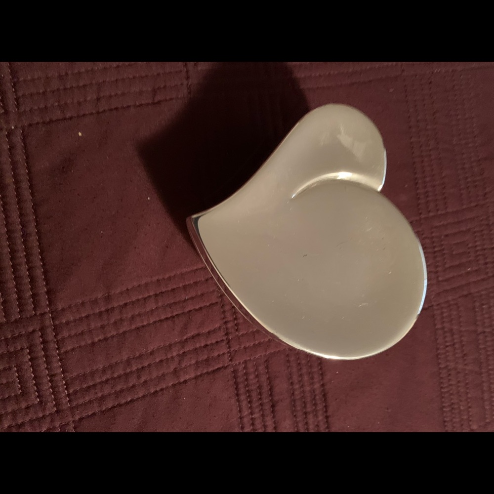 Beautiful heart shaped silver jewelry box